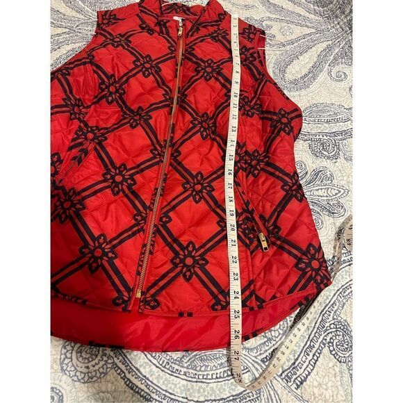 New Crown & Ivy womens puffer vest sleeveless quilted red black patterned gold h - Picture 8 of 8